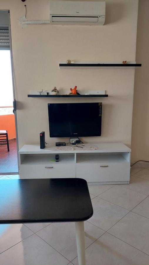 Sweetview 2-Bedroom Apartment With 3 Balcony Seaview Vlorë 外观 照片