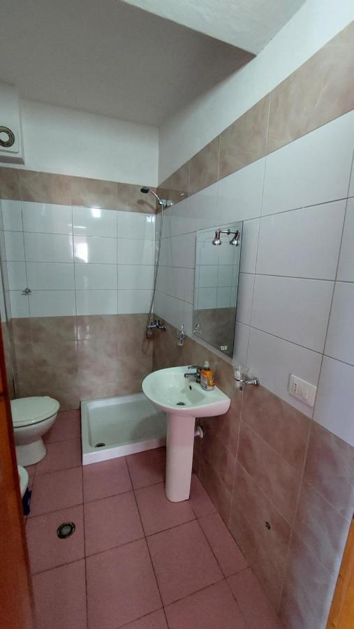 Sweetview 2-Bedroom Apartment With 3 Balcony Seaview Vlorë 外观 照片