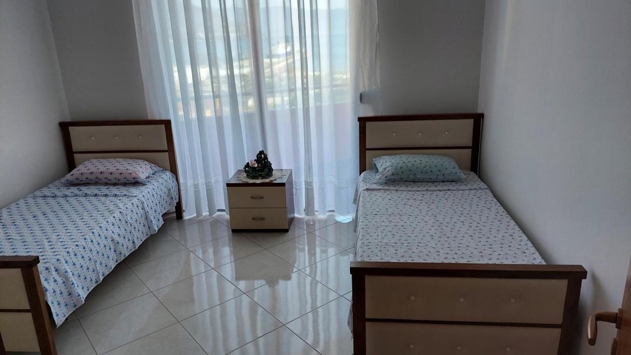 Sweetview 2-Bedroom Apartment With 3 Balcony Seaview Vlorë 外观 照片